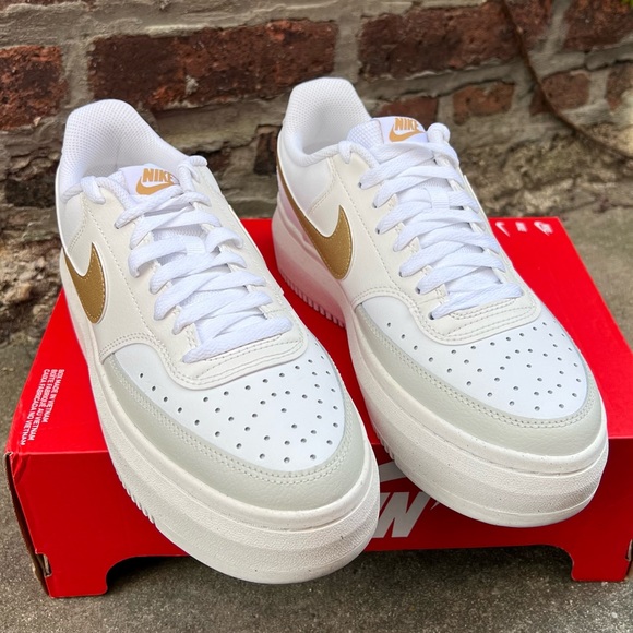 Nike Court Vision Alta White Metallic Gold Leather Platform Shoe Womens 10 NEW - Picture 7 of 12